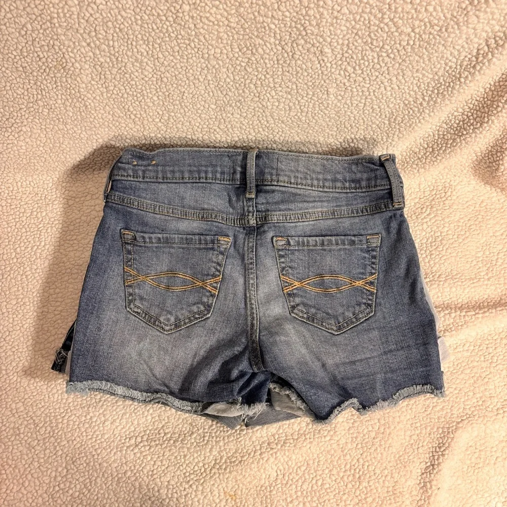 Abercrombie Kids Blue Jean Bundle Shorts with Frayed Hem - Picture 12 of 16